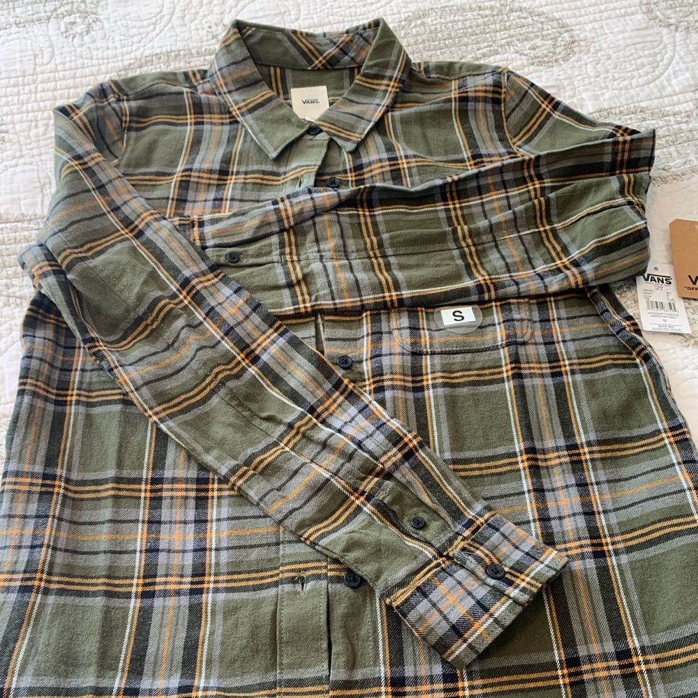 Women’s Vans flannel shirt